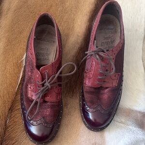 Women's Burgundy Lace-Up Brogues by wonders made in Spain Oxford  metallic